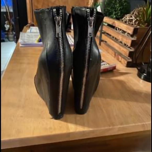 Bottillons - Picture 2 of 2